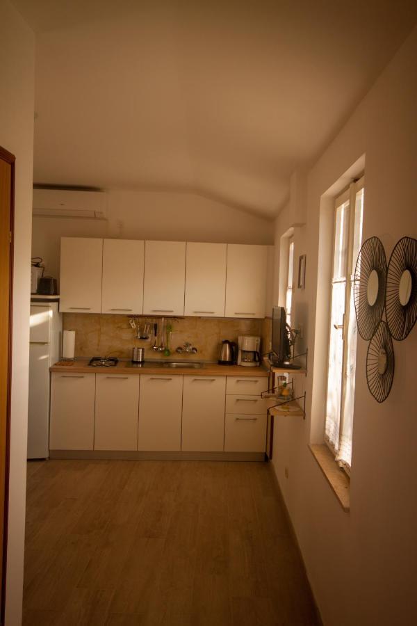 Apartments Cvelic Milovcic Malinska Zewnętrze zdjęcie