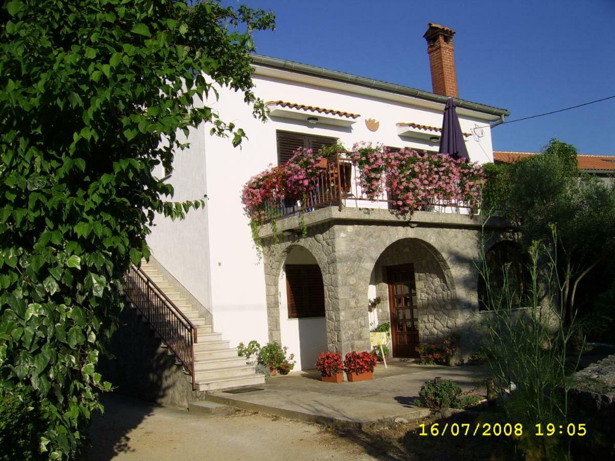 Apartments Cvelic Milovcic Malinska Zewnętrze zdjęcie