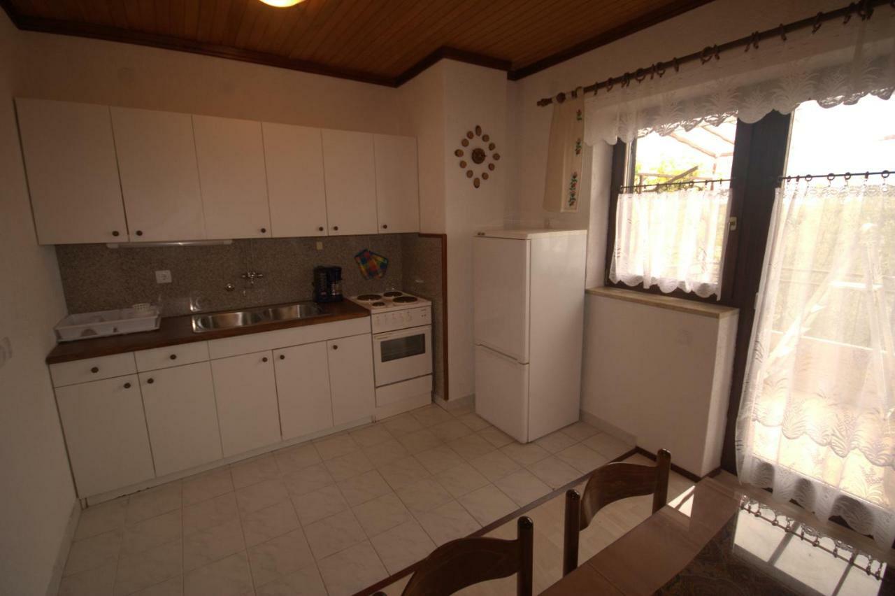 Apartments Cvelic Milovcic Malinska Zewnętrze zdjęcie