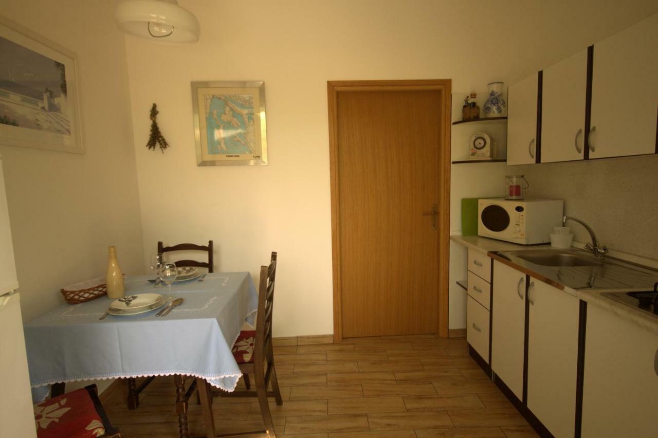 Apartments Cvelic Milovcic Malinska Zewnętrze zdjęcie