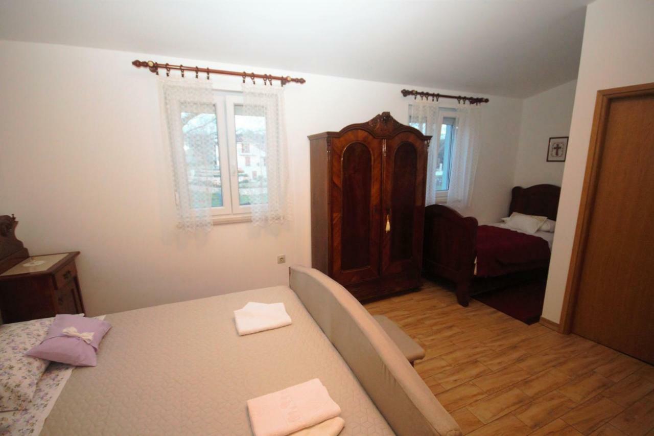 Apartments Cvelic Milovcic Malinska Zewnętrze zdjęcie